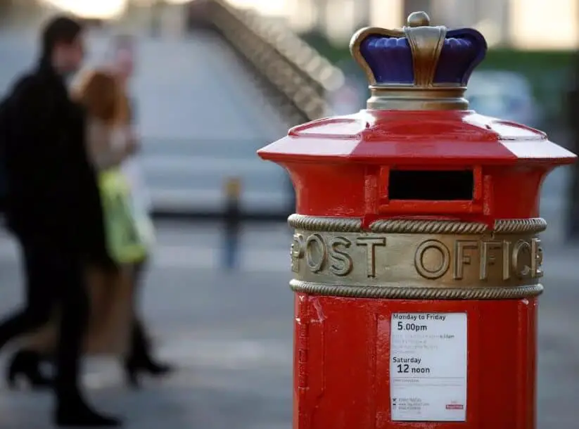 Can you put international letter in a post box?