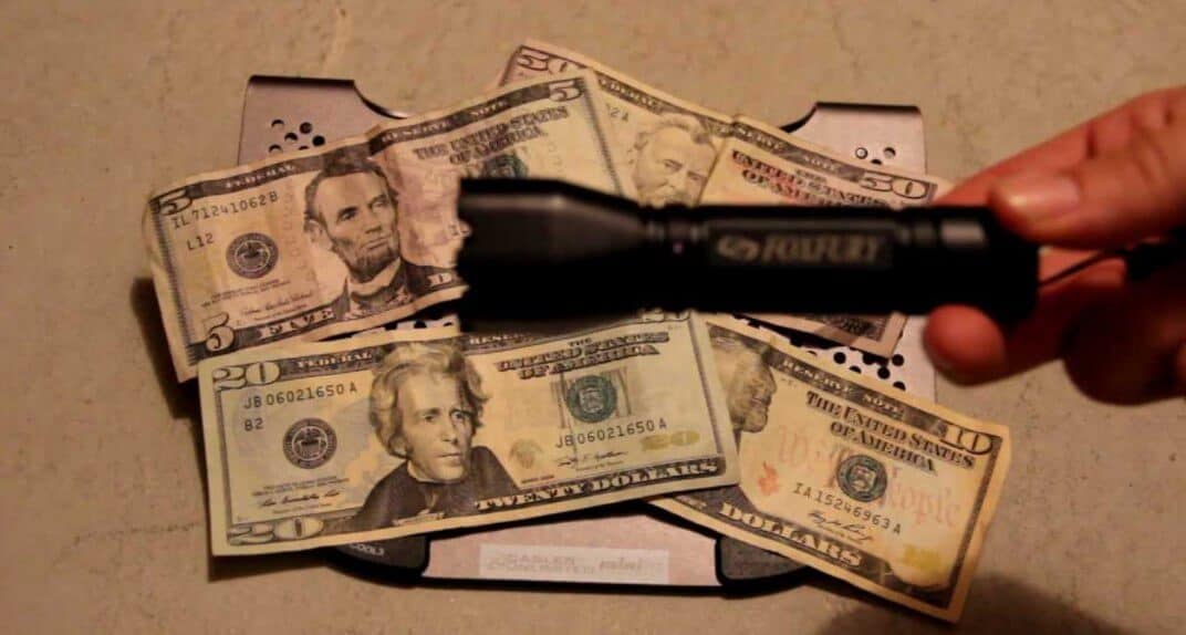 Can UV Light Detect Fake Money?