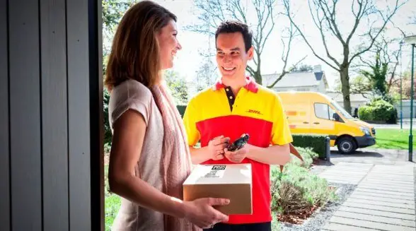 Does DHL Deliver On Weekends?